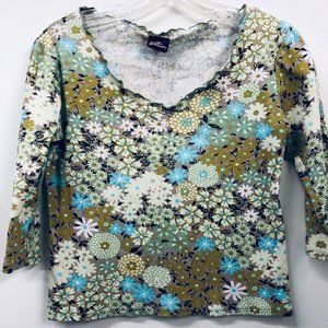 Salaam Floral 3/4 Sleeve Scoop Neck Top